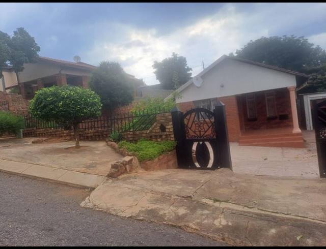 3 BEDROOM HOUSE FOR SALE IN SOSHANGUVE A